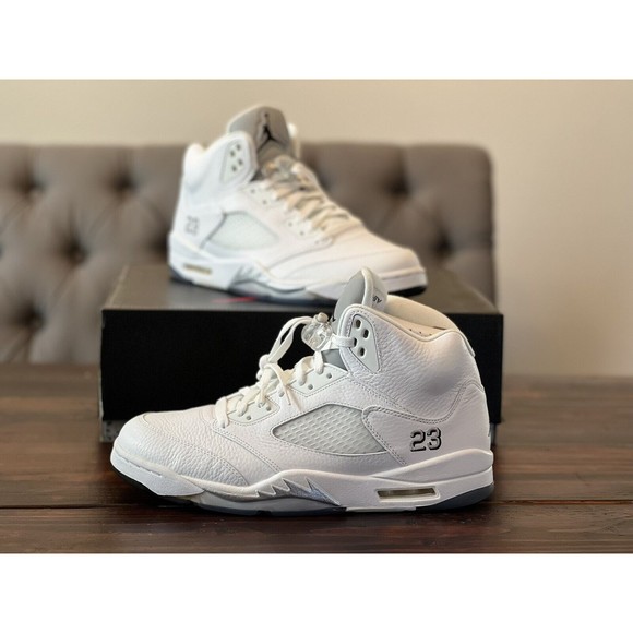 jordan retro 5 metallic white